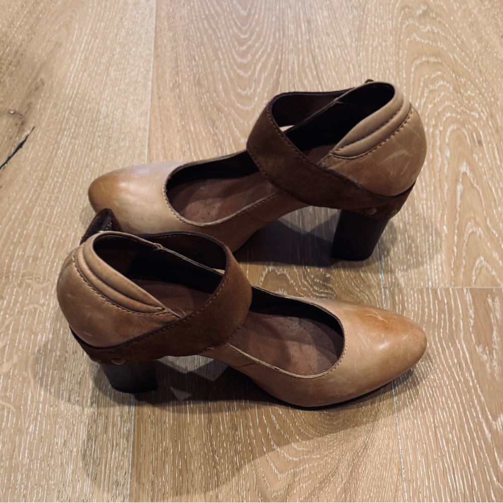 NWOB Apepazza Bergamo Single Strap Leather Mary Jane Pump Heel, Size 7.5 - Picture 8 of 12